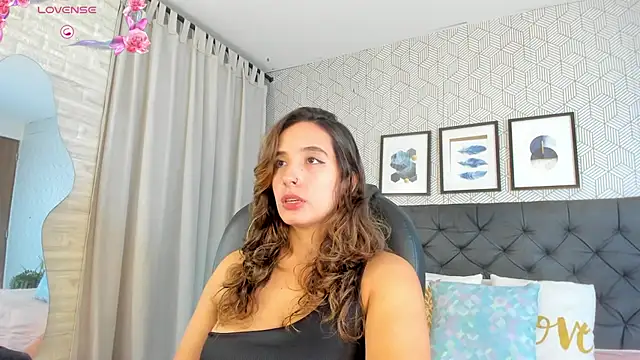 Snapshot of emma__smith1 chatting on March 2025 12:35:02 PM emma smith1 online show from March 2025 12:35:02 PM