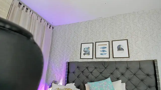 Snapshot of emma__smith1 chatting on March 2025 07:04:01 PM emma smith1 online show from March 2025 07:04:01 PM