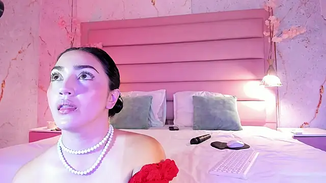 LIAH IZUMI online show from September 2025 01:24:02 PM