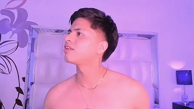 Niicky1  online show from January 2025 08:59:01 PM