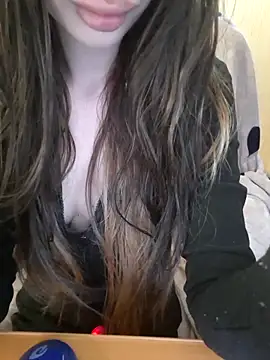 Elza kom online show from May 2026 05:37:01 AM