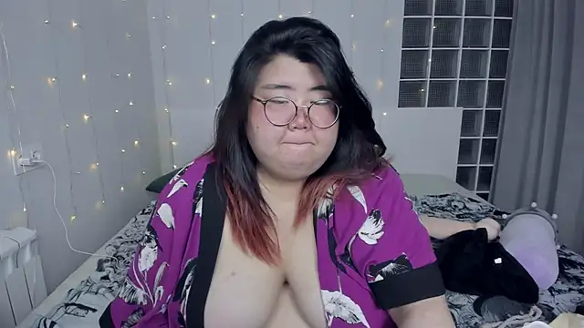 Nadine asian online show from December 2024 05:20:02 AM