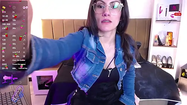 Rapunzeell  online show from March 2025 01:39:02 PM