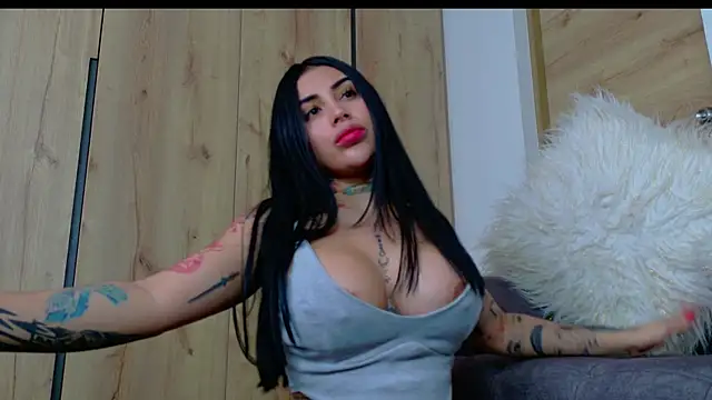 Sofhia cruz online show from January 2025 02:46:01 PM