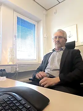 tom-swede online show from March 2026 02:40:02 PM