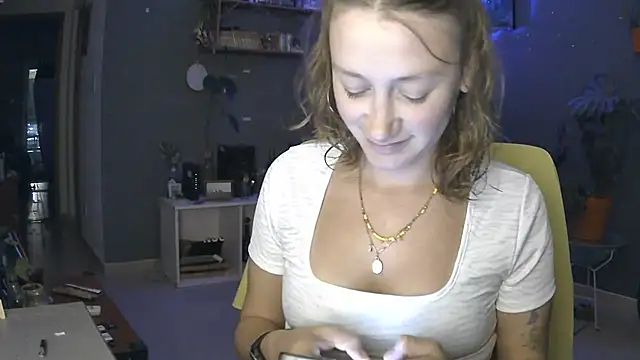 Snapshot of stupid_babybird chatting on February 2026 12:55:01 AM stupid babybird online show from February 2026 12:55:01 AM