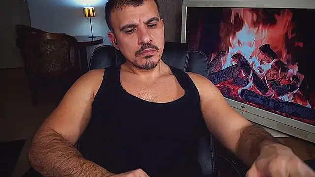 officeman7 online show from January 2025 05:06:01 PM