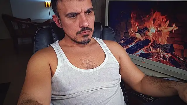 officeman7 online show from February 2025 06:38:01 PM