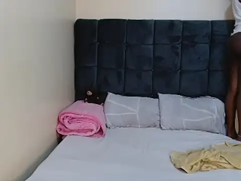 Kimberllie s online show from February 2025 08:33:02 AM