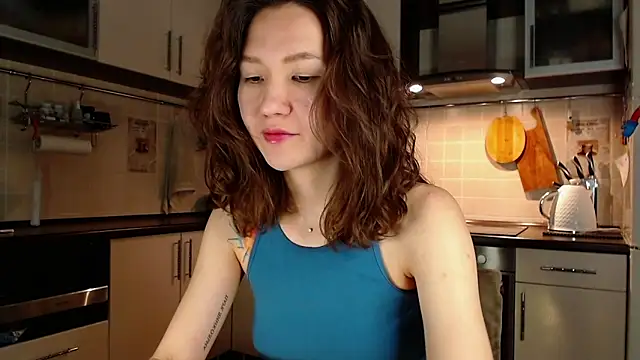 Snapshot of Kelly_Yon chatting on December 2024 09:02:02 PM Kelly Yon online show from December 2024 09:02:02 PM