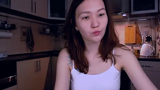 Snapshot of Kelly_Yon chatting on December 2025 06:07:01 AM Kelly Yon online show from December 2025 06:07:01 AM