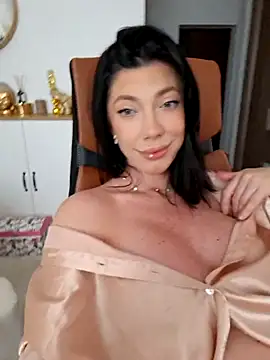 Snapshot of ViviRuth chatting on October 2025 10:37:02 AM ViviRuth online show from October 2025 10:37:02 AM