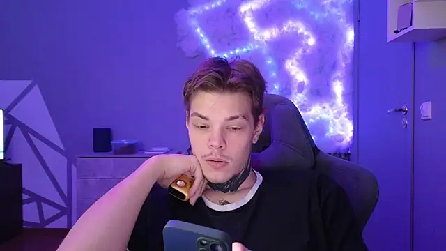 DENIS HERE online show from December 2024 11:15:01 AM