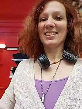 Exhibitionsplit online show from November 2025 11:43:02 AM