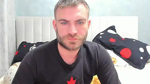 Snapshot of 10in_deluxe chatting on January 2025 08:40:02 AM 10in deluxe online show from January 2025 08:40:02 AM