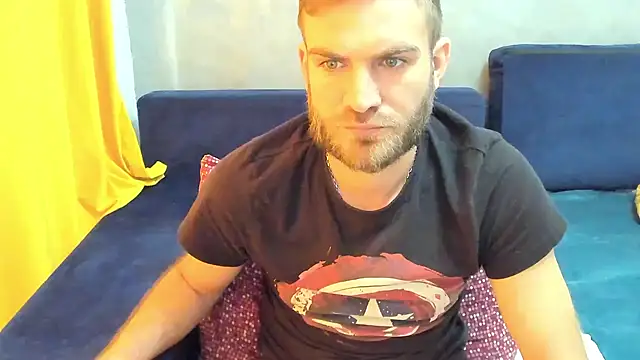 Snapshot of 10in_deluxe chatting on February 2025 06:47:02 AM 10in deluxe online show from February 2025 06:47:02 AM