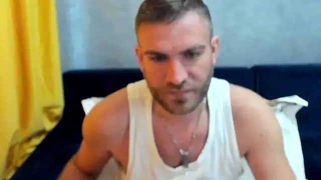 Snapshot of 10in_deluxe chatting on March 2025 05:11:01 AM 10in deluxe online show from March 2025 05:11:01 AM