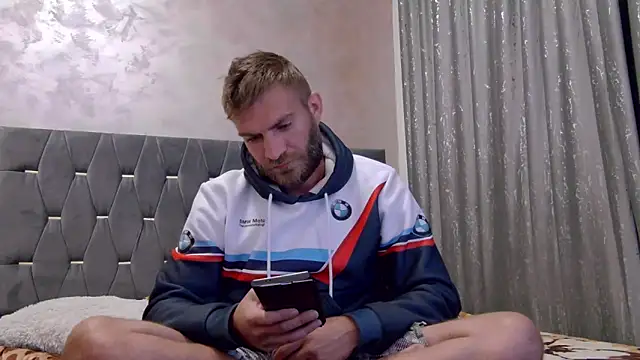 Snapshot of 10in_deluxe chatting on November 2025 08:35:02 AM 10in deluxe online show from November 2025 08:35:02 AM