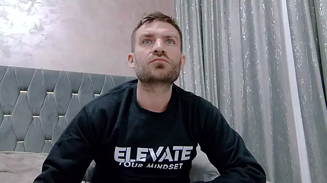 Snapshot of 10in_deluxe chatting on February 2026 08:51:01 AM 10in deluxe online show from February 2026 08:51:01 AM