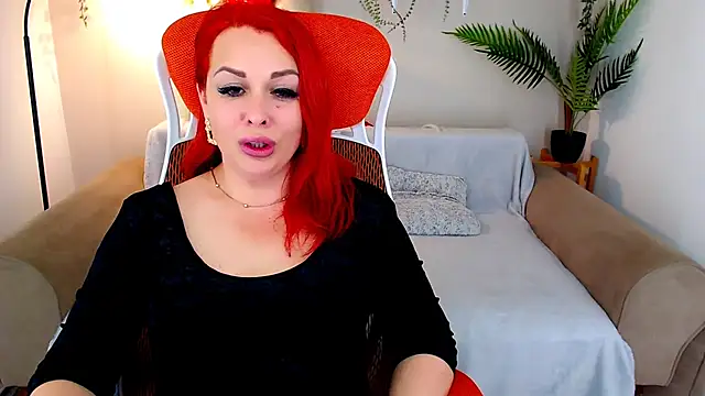 Snapshot of RedHeadBridget chatting on February 2025 11:44:02 AM RedHeadBridget online show from February 2025 11:44:02 AM