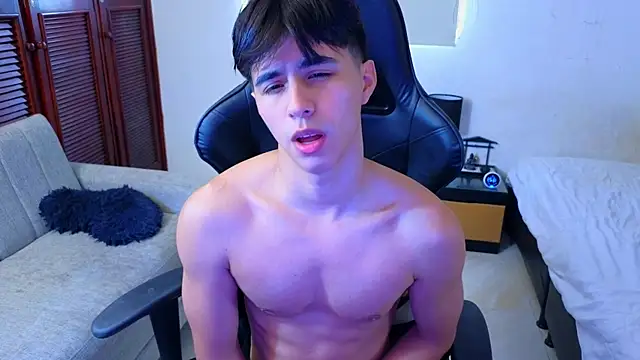 Snapshot of carl_dixon chatting on September 2025 06:24:02 PM carl dixon online show from September 2025 06:24:02 PM