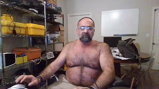 Snapshot of chainjulious chatting on December 2024 10:41:01 PM chainjulious online show from December 2024 10:41:01 PM