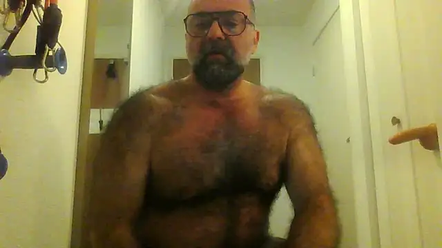 chainjulious online show from February 2026 03:23:02 PM