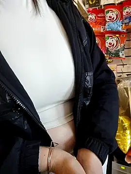 Snapshot of Mia_Novikov chatting on November 2025 06:32:01 PM Mia Novikov online show from November 2025 06:32:01 PM