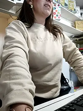 Snapshot of Mia_Novikov chatting on December 2025 08:25:01 PM Mia Novikov online show from December 2025 08:25:01 PM