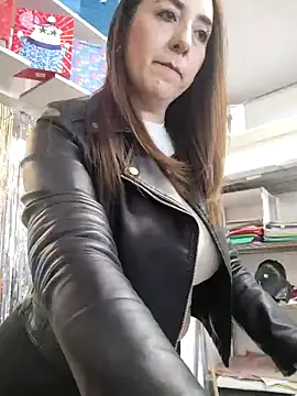 Snapshot of Mia_Novikov chatting on January 2026 06:23:01 PM Mia Novikov online show from January 2026 06:23:01 PM