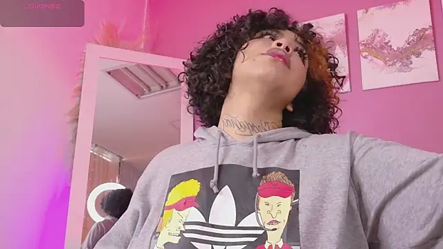 foxxy-lov3 online show from October 2025 11:43:01 AM