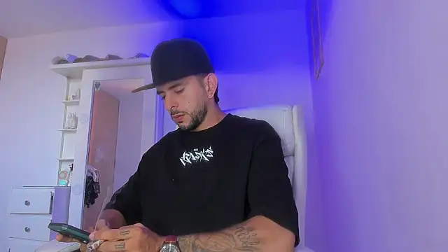 Snapshot of Ethan_mullers chatting on January 2025 08:24:01 PM Ethan mullers online show from January 2025 08:24:01 PM