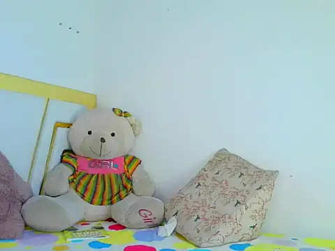 Snapshot of DayanaWood chatting on October 2025 02:19:01 PM DayanaWood online show from October 2025 02:19:01 PM