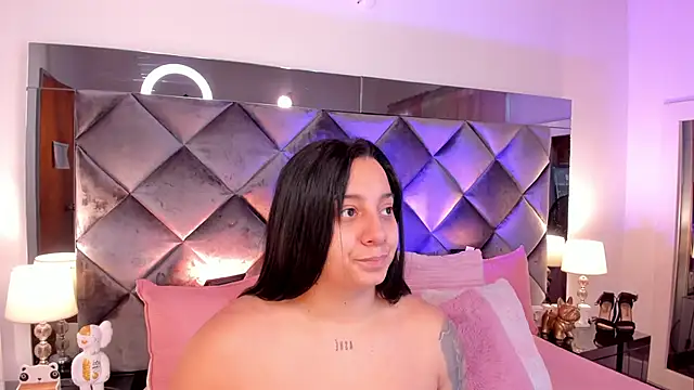 sofhiaa adaams online show from February 2025 06:32:02 PM