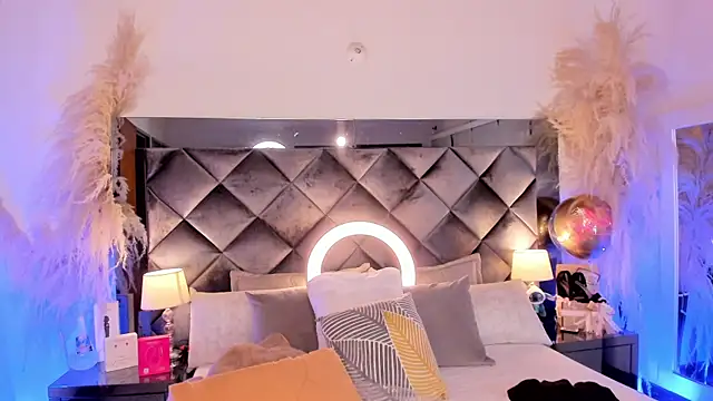 sofhiaa adaams online show from October 2025 11:02:01 PM