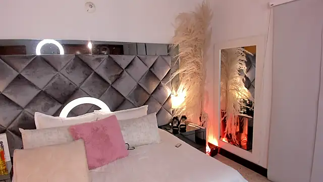 sofhiaa adaams online show from November 2025 10:43:01 PM