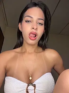 violetta-brown1 online show from April 2026 01:22:01 AM