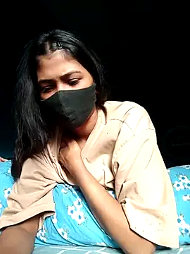 Snapshot of Triha_18 chatting on February 2025 10:08:02 AM Triha 18 online show from February 2025 10:08:02 AM