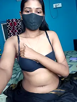 Snapshot of Triha_18 chatting on September 2025 06:40:01 PM Triha 18 online show from September 2025 06:40:01 PM