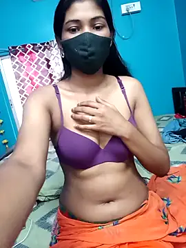 Snapshot of Triha_18 chatting on September 2025 04:49:02 AM Triha 18 online show from September 2025 04:49:02 AM