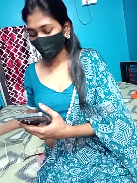 Snapshot of Triha_18 chatting on September 2025 05:27:02 PM Triha 18 online show from September 2025 05:27:02 PM