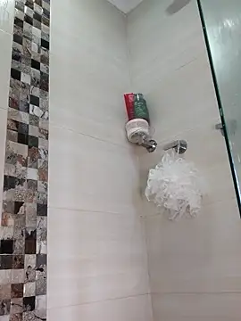 Lia Hurley online show from March 2026 05:02:01 PM