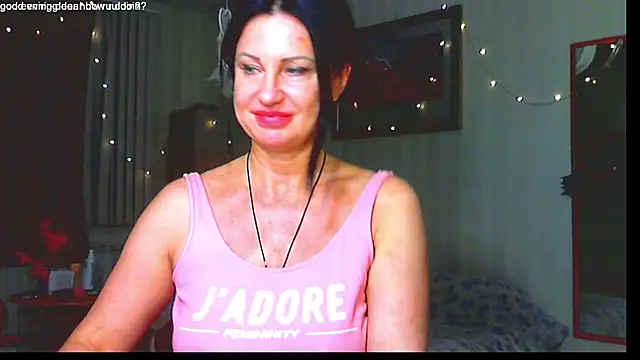 Snapshot of hornymommy69_ chatting on December 2024 08:14:02 PM hornymommy69 online show from December 2024 08:14:02 PM