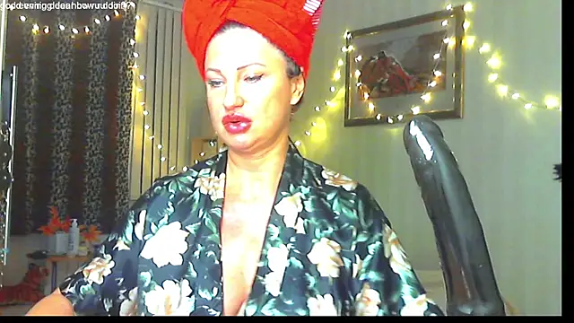 Snapshot of hornymommy69_ chatting on January 2025 03:03:01 PM hornymommy69 online show from January 2025 03:03:01 PM