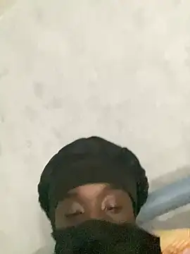 Snapshot of elninoblacko chatting on February 2025 12:14:01 AM elninoblacko online show from February 2025 12:14:01 AM