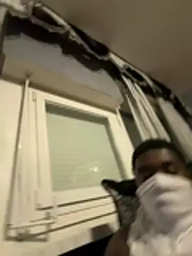 Snapshot of elninoblacko chatting on May 2026 12:49:01 AM elninoblacko online show from May 2026 12:49:01 AM