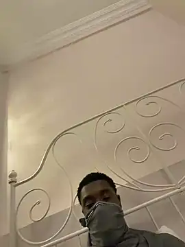 Snapshot of elninoblacko chatting on May 2026 08:25:02 PM elninoblacko online show from May 2026 08:25:02 PM