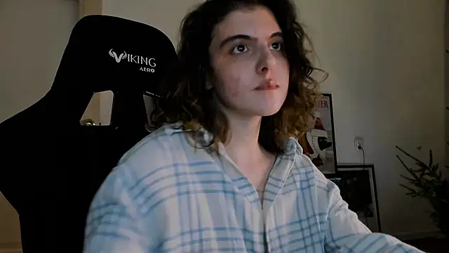 emmamurrr online show from December 2024 02:02:02 PM