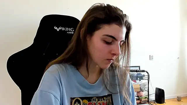 emmamurrr online show from October 2025 10:25:01 AM