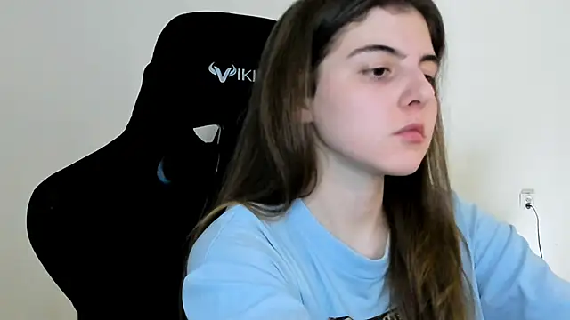 emmamurrr online show from January 2026 02:01:02 PM